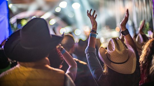 10 Country Music Festivals Uniting Fans in North America