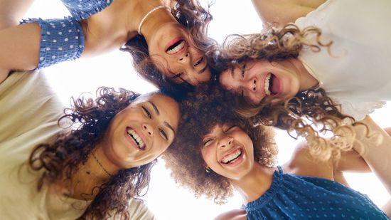 5 Types of Curly Hair That Add Texture and Bounce