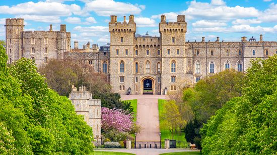 10 Castles in England: From Medieval Fortresses to Mansions