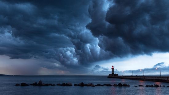 The SS Edmund Fitzgerald and a Fateful Night on Lake Superior