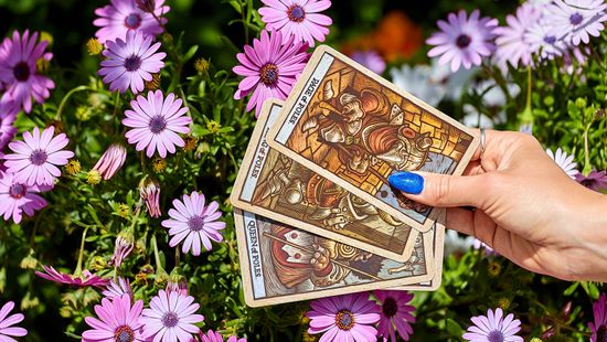 How Tarot Birth Cards Work