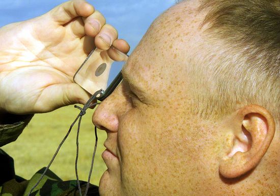 How to Use a Signal Mirror