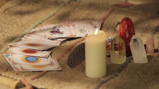 Six of Cups: Unveiling the Tarot Card's Meaning
