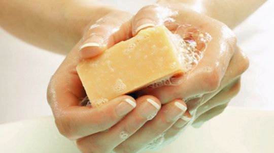 Top 5 Allergens in Soaps That Cause Dermatitis