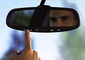 The 2004 Chrysler Pacifica features an auto dim electrochromic rearview mirror.
