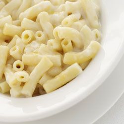 macaroni and cheese in a bowl