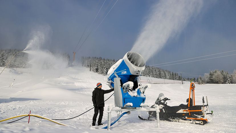 Fichtelberg Ski Resort, adjust snow cannon