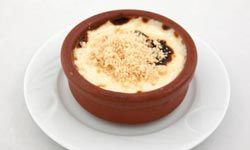 Creamy rice pudding has much less sodium than chocolate pudding.