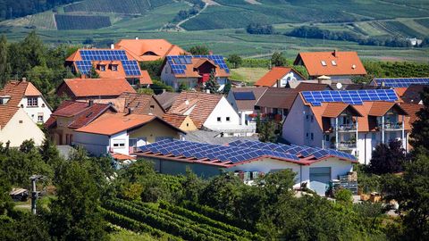 How to Run Your House Solely on Solar Power - Vimarsana News
