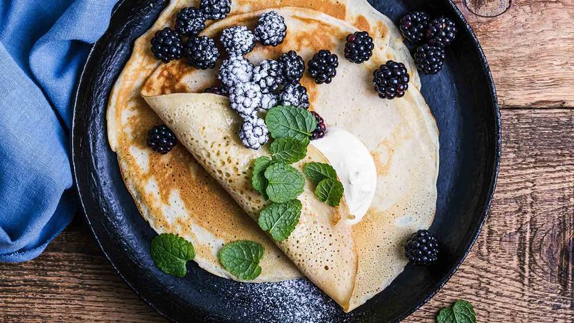 crepes with fresh blackberries