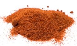 Cayenne pepper can desensitize the nerves that cause canker sore pain.