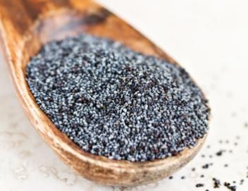 spoonful of black poppy seeds 