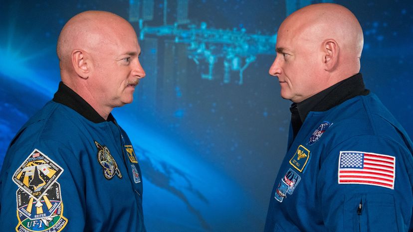 NASA双胞胎马克·凯利（Mark Kelly）和斯科特·凯利（Scott Kelly）“width=