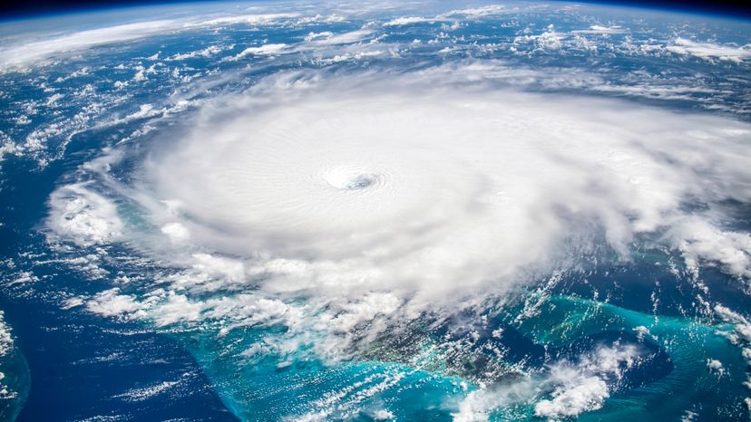 typhoon vs hurricane