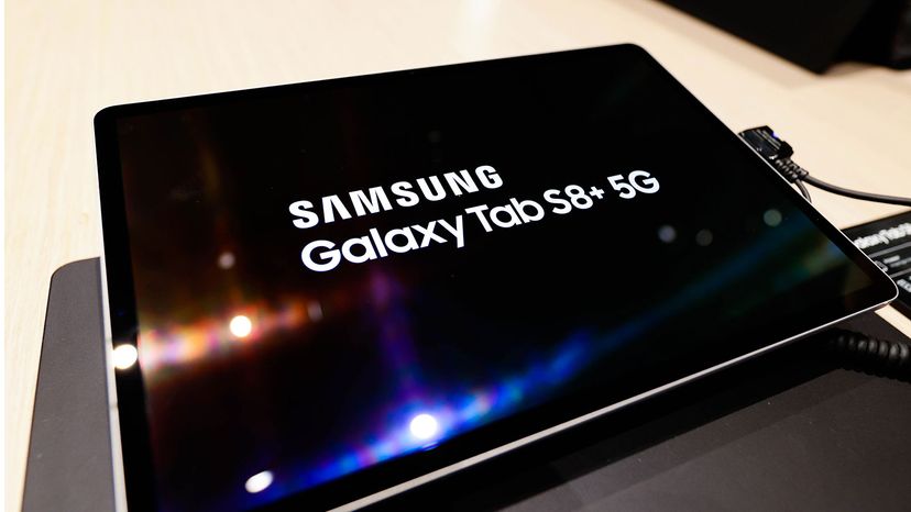 三星Galaxy Tab S8 + 5 g”width=