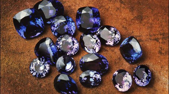 坦桑石是非洲真正的蓝色钻石“border=