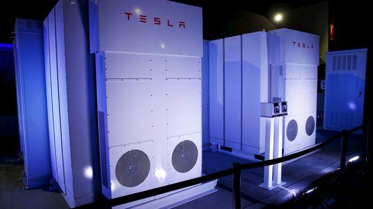 How the Tesla Powerwall Works