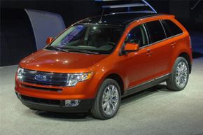 A 2007 Ford Edge Crossover SUV