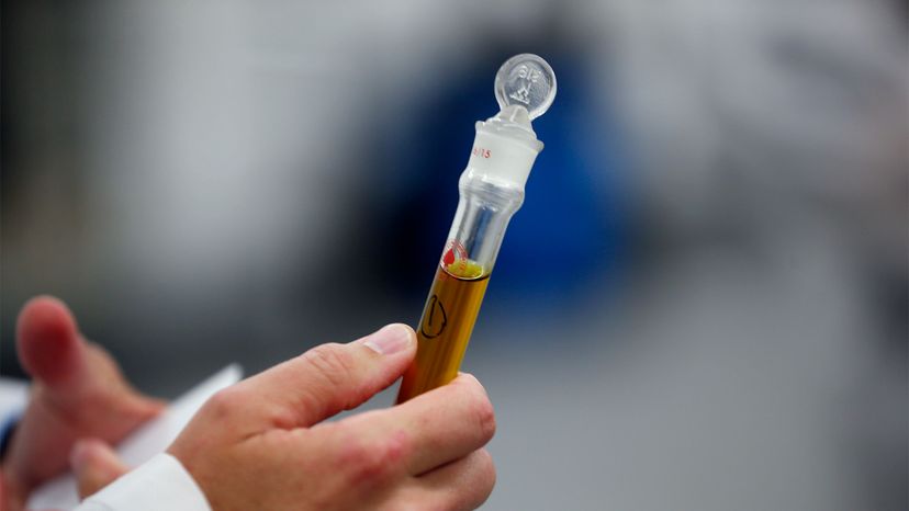 萜烯在瓶”width=