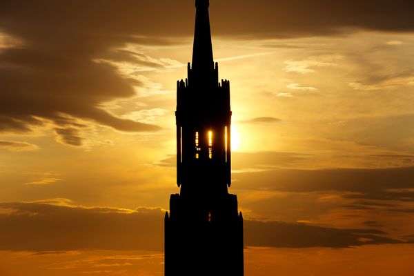 Unlocking the Mysteries of the Tower Tarot Card: A Transformative journey