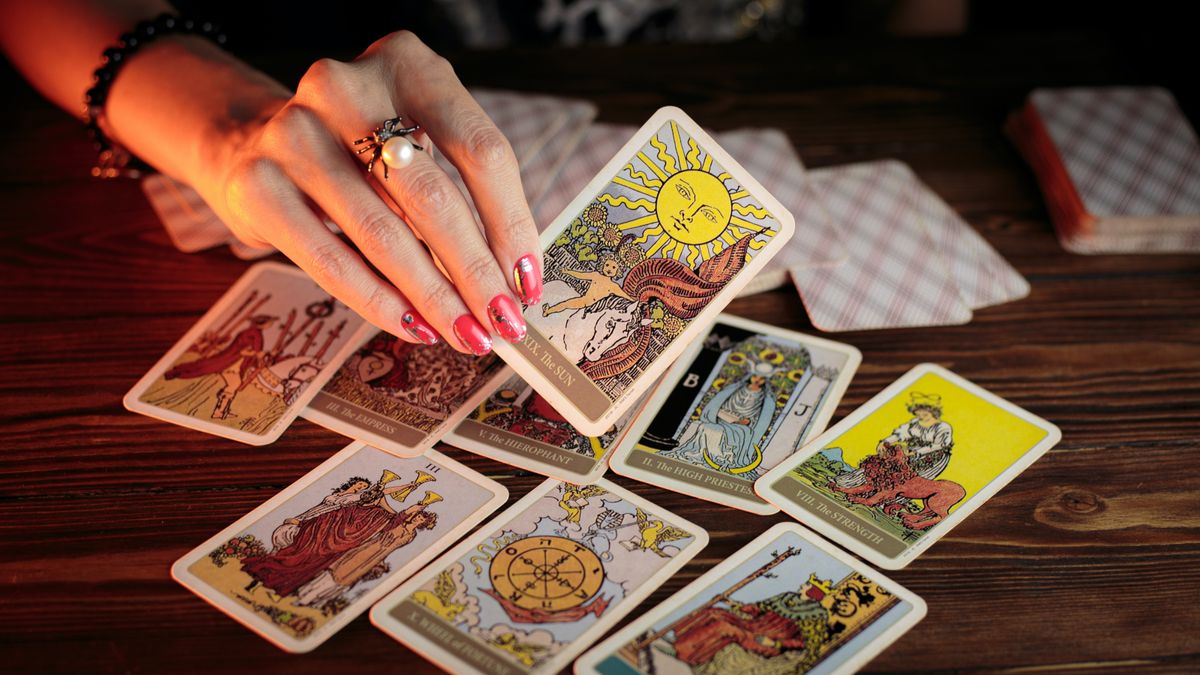 Déverrouiller les secrets de la signification de la carte de tarot du soleil