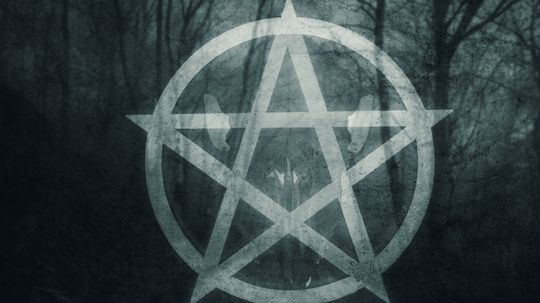 Unlocking the Three of Pentacles: The Power of Teamwork and Collaboration in Tarot