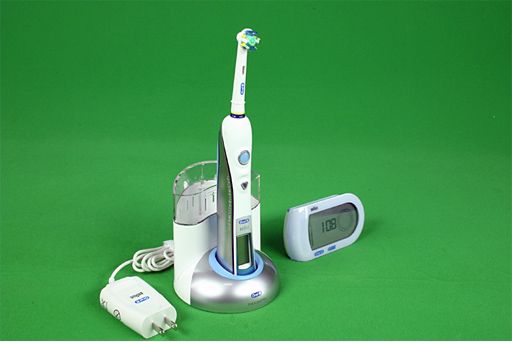 ORAL-B ELECTRIC TOOTHBRUSH  Triumph Professional Care 9400 Power