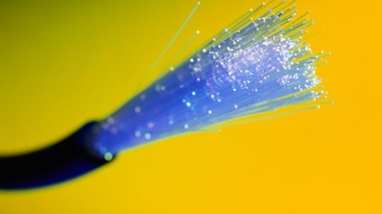 How does a fiber optic cable work?