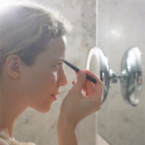 女人眉眉”border=