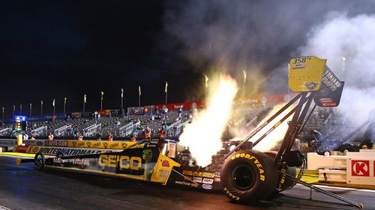 How a Top Fuel Dragster Works