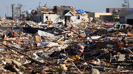 龙卷风走强吗?”width=