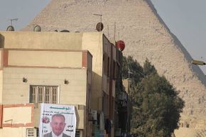 不知为何，你不会想到这些建筑会离埃及吉萨的金字塔这么近。＂border=