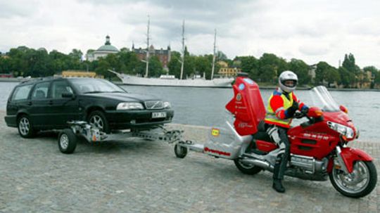 How to Tow a Two-wheel-drive Vehicle