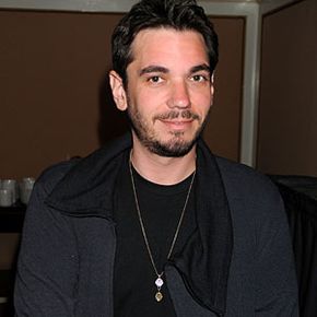 DJ AM was known for his mashups — blends of at least two songs.