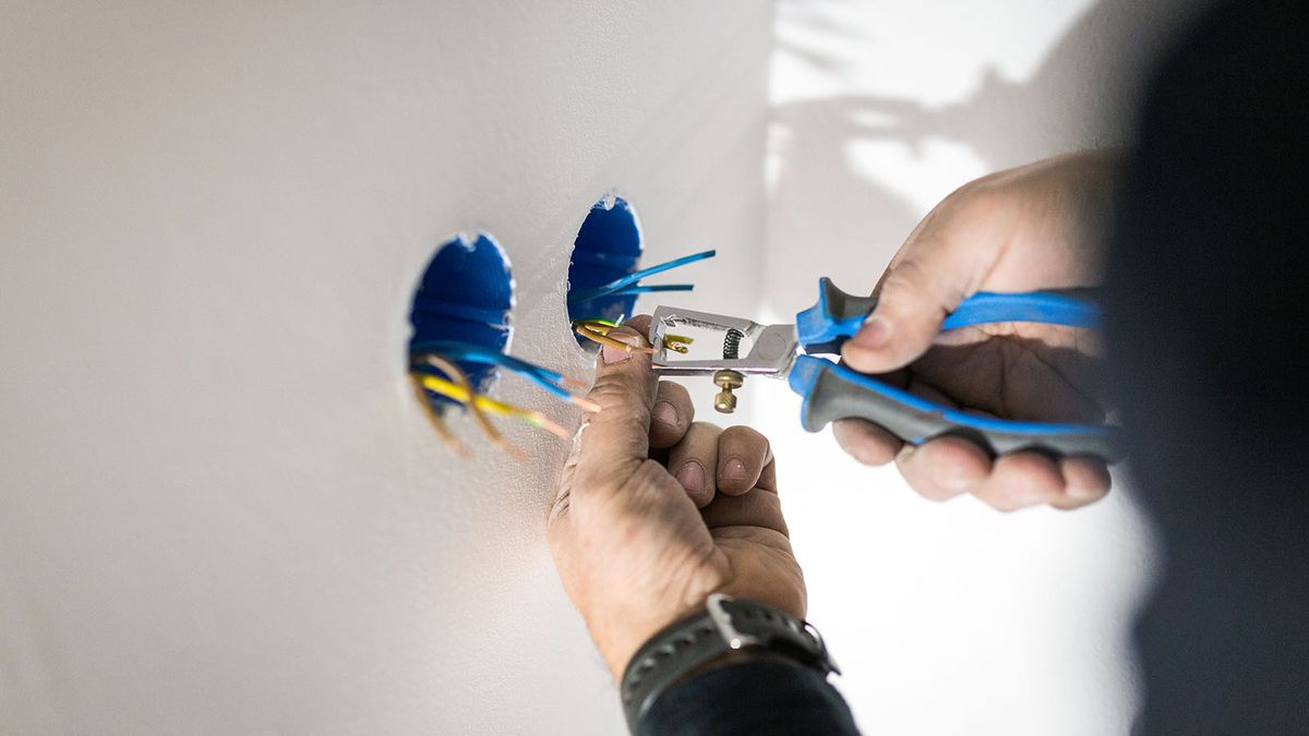 What to do if You Find a Live Wire in Your Home - My Trusted Expert