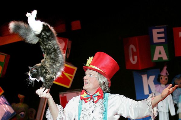 Yuri Kuklachev during a performance of the Moscow Cats Theatre in New York City.
