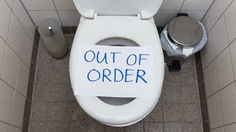 How to Unclog a Toilet Without a Plunger - Vimarsana News