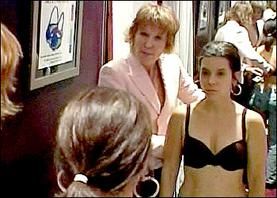 gina_dressingroom_image