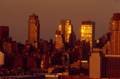 New York skyline at sunset displaying urban heat island effect