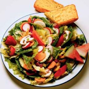 Meals like a salad provide the nutrients needed for optimum health while allowing you to manage your weight.
