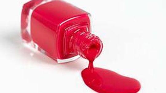 Use Vinegar to Stretch Your Nail Polish Dollar