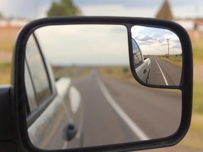 REAR-VIEW MIRROR definition and meaning