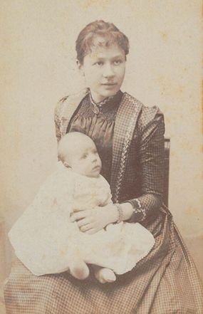 Johanna van Gogh-Bonger with son Vincent Willem 