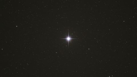 7 Eye-catching Facts About the Bright Star Vega - Vimarsana News