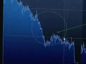 在纳斯达克系统中有三个参与者:投资者、经纪自营商和做市商。在HowStuffWorks视频中了解更多关于纳斯达克的信息。18新利最新登入＂width=