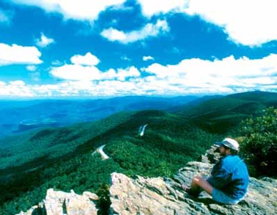 维吉尼亚州风景优美的驱动器”class=