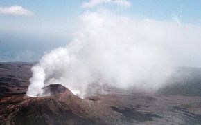 你的胃不会像这个火山那样吹，但如果它有太多的气体，它会扩大并开始撕裂。“width=