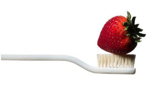 Should you wait to eat after brushing your teeth?