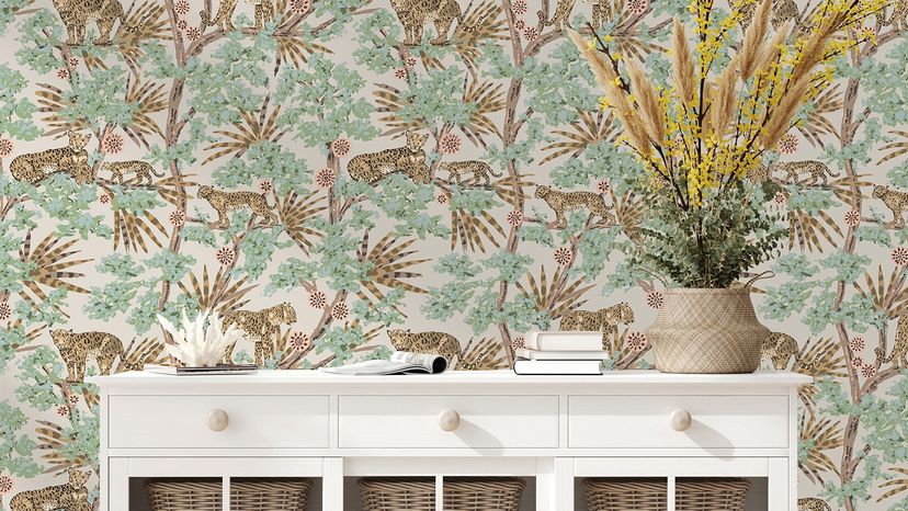 Removable Wallpaper: The Temporary Trend That's Sticking Around |  HowStuffWorks