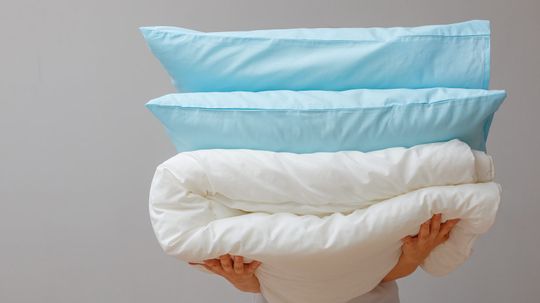 How to Wash Pillows